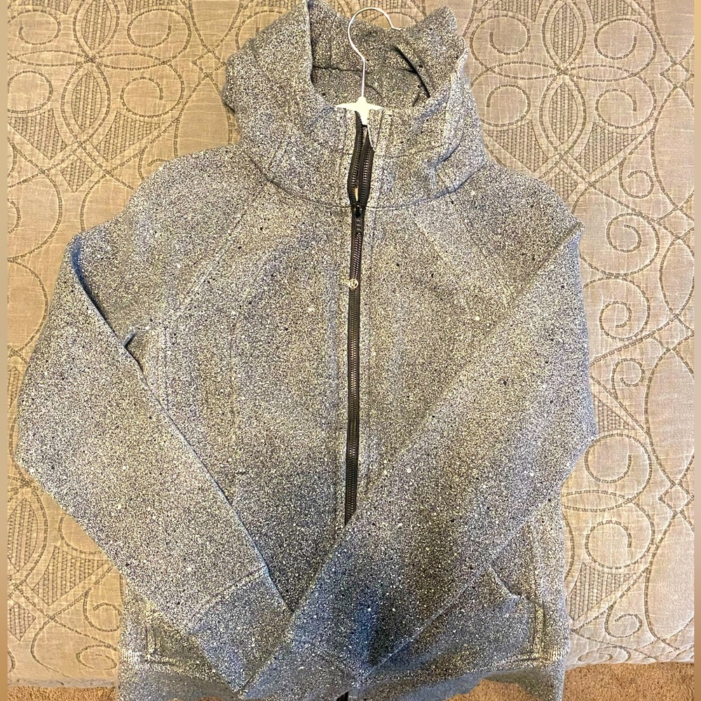 Lululemon scuba jacket in white and black splatter pattern!